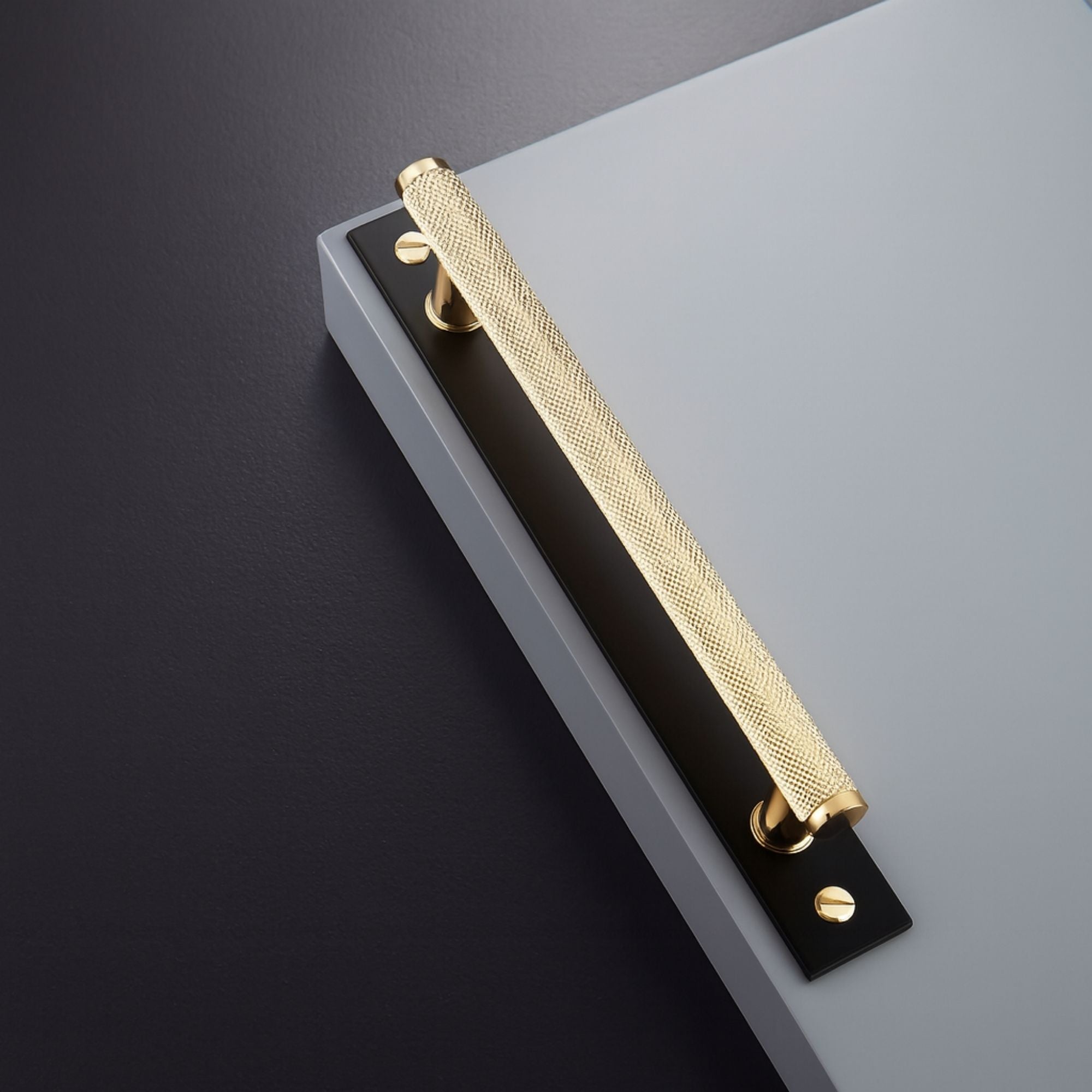 Maniglia 5005 | Zigrinata | Ottone + Nero