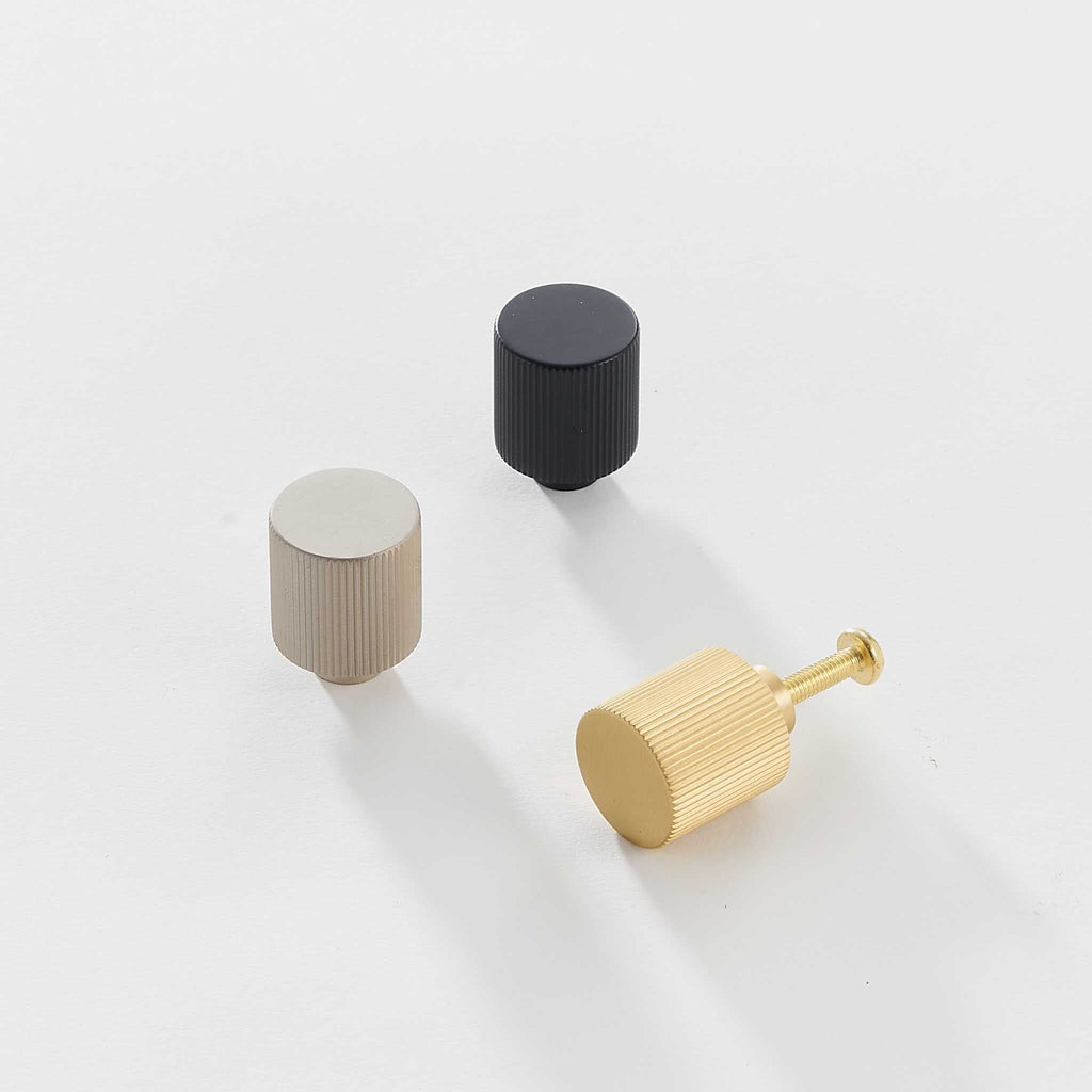 Knopp 3138 | Räfflad | Svart - Dooroom
